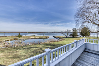 7 Lari Lane, 7 Lari Lane : Classic Character with Rare Convenience, Town &amp; Country Real Estate