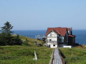 , Little Gull Island And Lighthouse: Gavel fell at Auction for $381,000, Town &amp; Country Real Estate