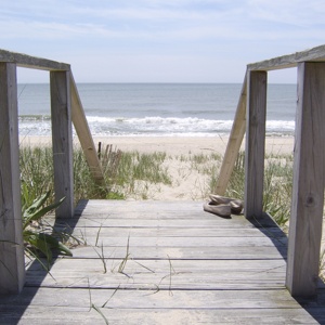 , The Peconic Bay Shopper and famous Waterfront homes on the North Fork, Town &amp; Country Real Estate